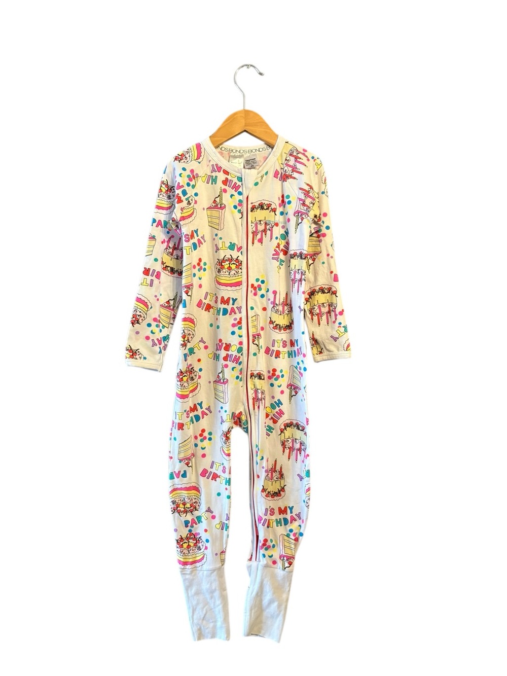 Bonds Cream 'It's My Birthday' Print One-Piece Footie